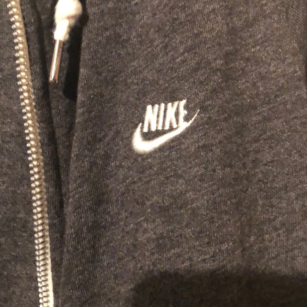 Nike gray jacket - Picture 2 of 4